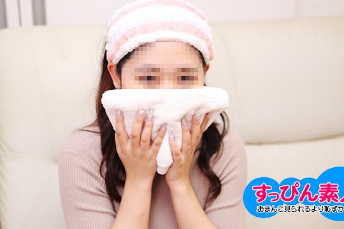 素人不化妆～即使给你们看我剃光光洁的小穴，我也不想化妆！ ～