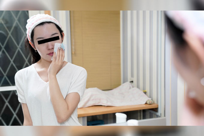 素颜业余爱好者~身材苗条，胸部丰满，即使不化妆也很可爱~