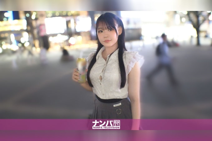 池袋那些打扮颓废的女孩们也太性感了吧！手里拿着一瓶烈酒，搭讪一个消磨时间的女孩！
