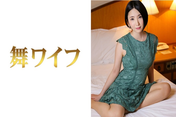 舞ワイフ 羽田圣 2 与美丽的脸和抱着感觉很好的身体，还有用好色的表情和动作勾起男人的兴奋再次相见了。说自己被拉出了沉睡在心底的淫乱的自己，为了满足无法抑制的性欲，像爬在男人的全身一样深深地爱抚，沉溺于淫猥的性交中…。