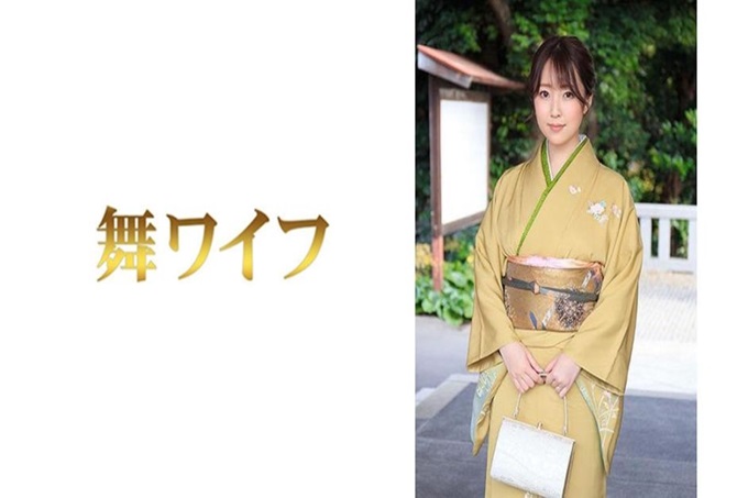 舞ワイフ 百瀬雅 1 我是志愿出演舞wife的人妻。雅出演的理由,是因为他们对平淡的夫妻生活千篇一律…。他对工作倾注热情,在经济上也引以为豪,本应该是看中了他而结婚的,但私生活却和工作中完全不同。现在陷入了无性生活,和丈夫的交流变少了,休息日也去打高尔夫,经常一个人度过。然后,在每天都过着寂寞的生活的时候,雅变得欲求不满,在禁断之门上挂上了…。