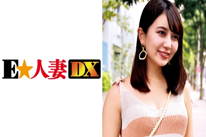  前模特半妻一个讨厌的妻子即使在结婚的第四年中也要在5周内拿到指甲