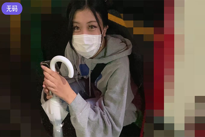 【FC2】18岁第一枪！我生命中的第一次阴道射精！保护一名在午夜市中心错过末班车的当地女孩，擅自播种