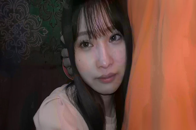 【FC2】露脸吧！ [未经审查] 逮捕和○之间只有一线之隔。半夜在公园里有人的地方暴露口交。我用汗流浃背的鸡巴无情地让可耻的F罩杯美女受精了……