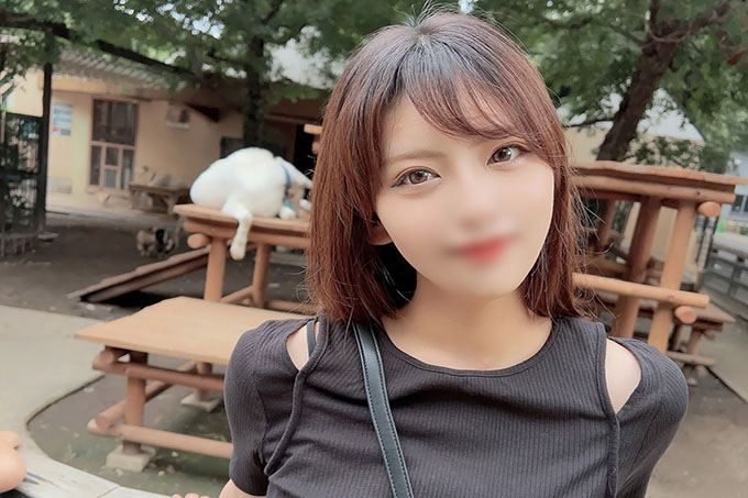 [FC2]第一次拍摄写真和脸部外观！ ！身材修长，美感极高的美女，让你爱上她……凭借她的头发，在天鹅船上当众猥亵连续两次口精射精，不引人注意注意力！