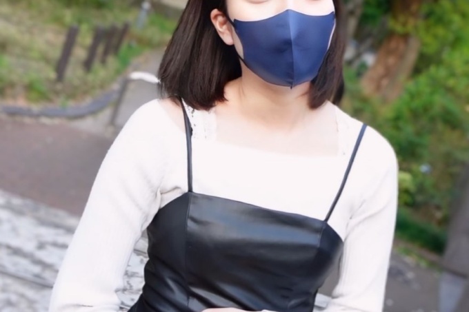 【FC2】这是我刚从农村出来没有家的第二天，所以我教了他很多关于大城市的知识！