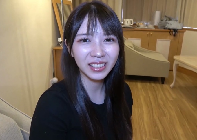 [FC2]通过激烈的手交和口交被迫射精并吞下浑浊的精子！