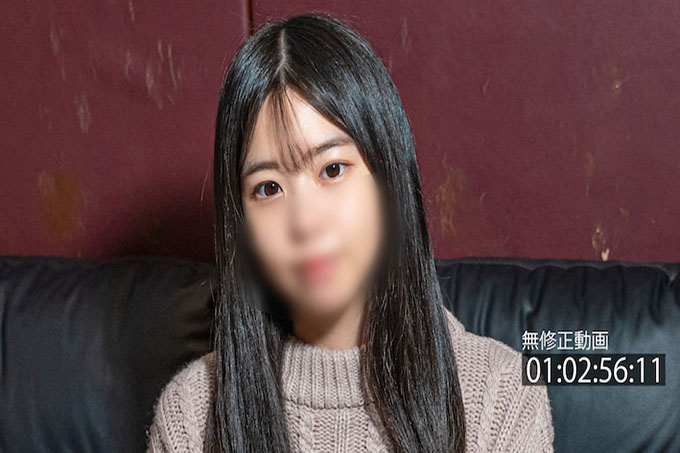 【FC2】她虽然算不上漂亮，但很单纯又可爱。未经审查的原始插入和原始体内射精。