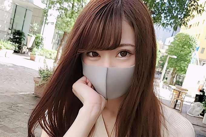 第一枪！ ！！数量有限！ [未经审查] 某美容院美容接待员性欲强烈的敏感身体中出！ ！！
