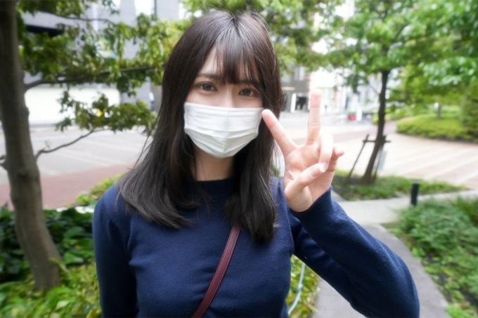 [FC2](2)19岁现役女主首次拍摄写真！