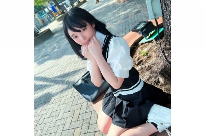 【FC2】刚满20岁，优柔寡断、矜持的美丽巨乳女大学生！
