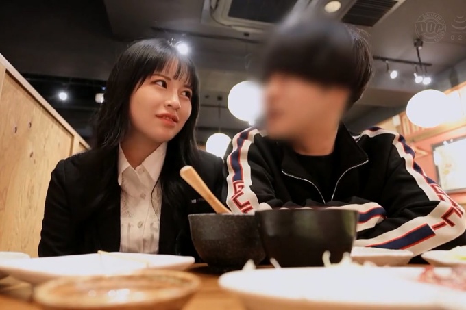 【彻底爱上性友糖果和鞭子的G胸受虐狂】帅哥性友一不肯和她做爱，她突然变了！