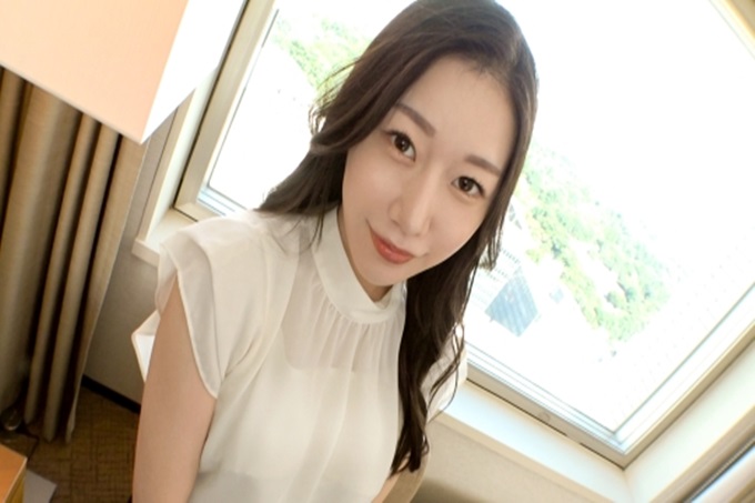 在网上投稿AV→AV体验摄影 1627 【首次拍摄】【美白裸体】【扭曲清秀的脸】文静的美白修长身材接待小姐。纤细的腰，在最喜欢的背景下进击到里面的话，就会大声宣告绝顶..