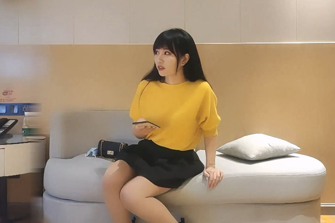 清纯学妹 00后乖巧温柔 沙发近景 大屌征服嫩妹刺激淫靡