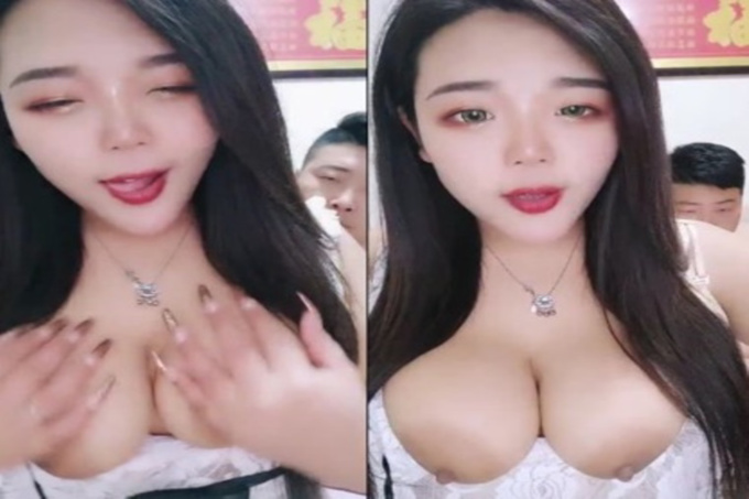 小胖的性福生活妈妈媳妇3P乱伦豪乳媳妇口硬鸡巴草妈妈最后草射媳妇逼里